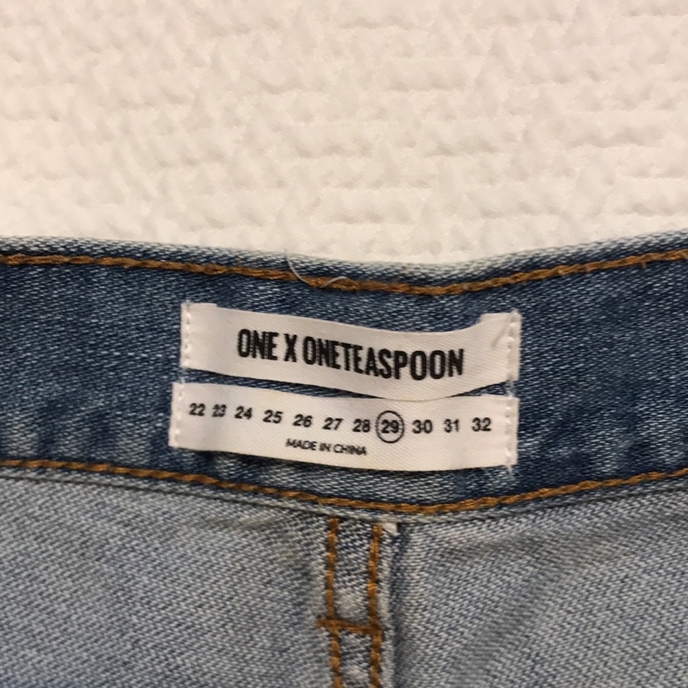 One Teaspoon bandit shorts - Picture 2 of 5